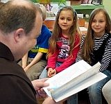 Spotkanie z bajką i językiem angielskim w bibliotece