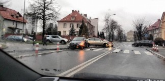 Wypadek w Raciborzu na skrzyżowaniu Ogrodowej Słowackiego i Karola Miarki