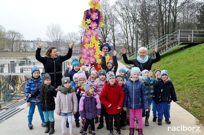 pozegnanie zimy przedszkole nr 15 raciborz (28)