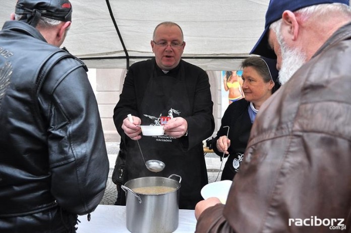 sniadanie wielkanocne rynek raciborz src motocykle