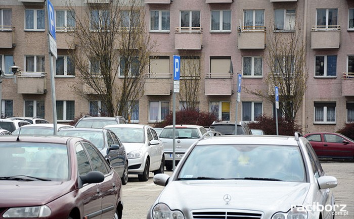 parking plac dlugosza raciborz