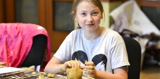 rck raciborz warsztaty rzezbienia w glinie