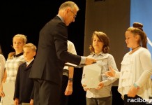 Uczniowie odebrali stypendia prezydenta