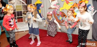 Urodziny Kubusia Puchatka w raciborskiej bibliotece.