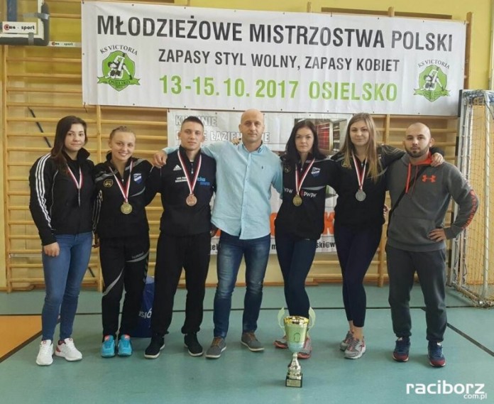 Trzy medale zapaśniczek Unii Racibórz na Młodzieżowych Mistrzostwach Polski