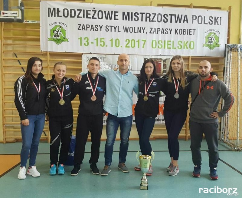 Trzy medale zapaśniczek Unii Racibórz na Młodzieżowych Mistrzostwach Polski