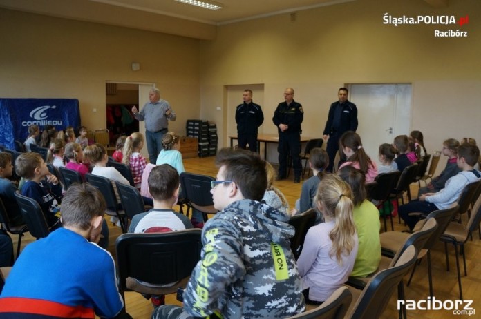 Racibórz: Policjanci odwiedzili Klub Osiedlowy M-5