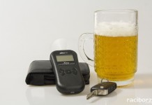 Mężczyźni kierują samochodem po piwie? Śląska policja przeprowadziła badania