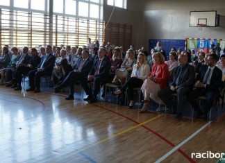 Racibórz: Podwyżki dla pracowników niepedagogicznych w szkołach