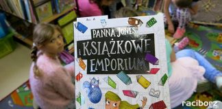 Klasa Czwarta i Książkowe Emporium