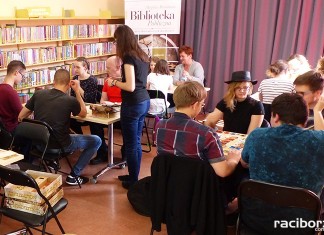 maraton gier planszowych w bibliotece