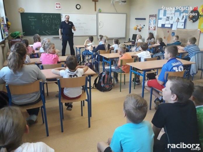 Szkoła Podstawowa nr 5: Prelekcja raciborskiej policji na temat bezpieczeństwa