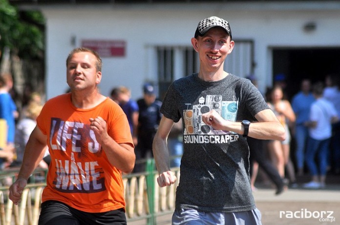 "Sport ku Radości" na stadionie PWSZ