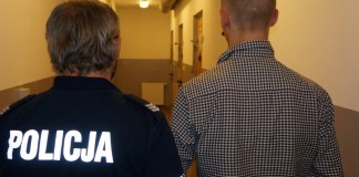 Racibórz: Policja zatrzymała 20-letniego wandala. Uszkodził dwa samochody