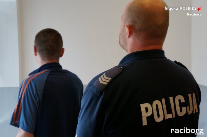 Kuźnia Raciborska: Policjanci zatrzymali sprawcę rozboju