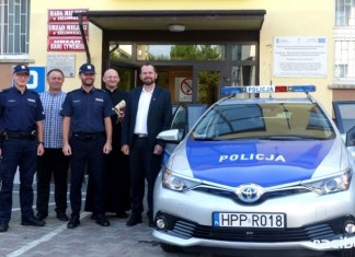 policja gmina krzanowice - przekazanie radiowozu