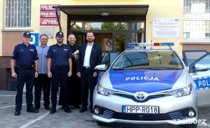 policja gmina krzanowice - przekazanie radiowozu