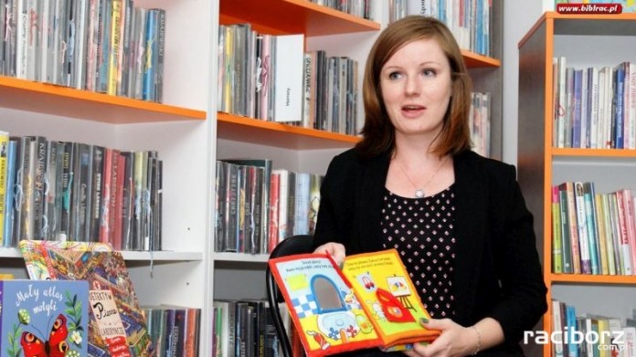 Przegląd książek dla dzieci w Klubie Rodzica na Ostrogu