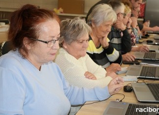 Kurs dla seniorów Krzyżanowice komputery