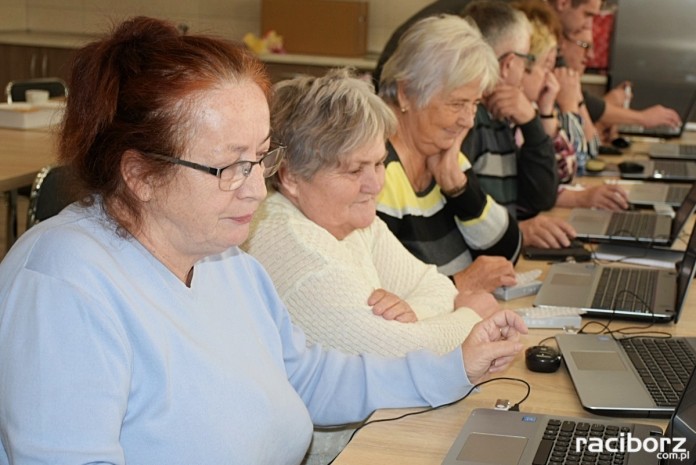 Kurs dla seniorów Krzyżanowice komputery