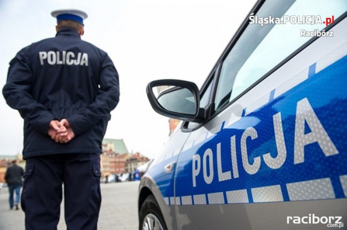 Bezpieczne skrzyżowanie policja