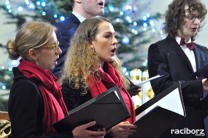 Koncert charytatywny dla Asi w kościele w Raciborzu-Studziennej