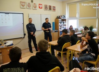 policjanci spotkanie w szkole (4)