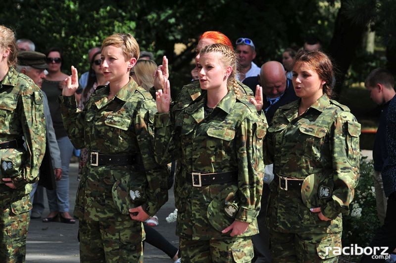 Uroczystość pod pomnikiem Powstańców Śląskich z okazji 100-lecia Powstań Śląskich