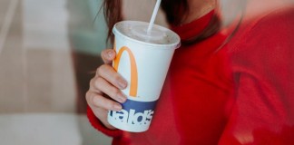 McDonald's papierowe słomki