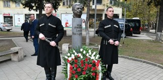 pomnik lecha kaczynskiego