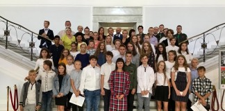 mlodziez wizyta w sejmie (1)