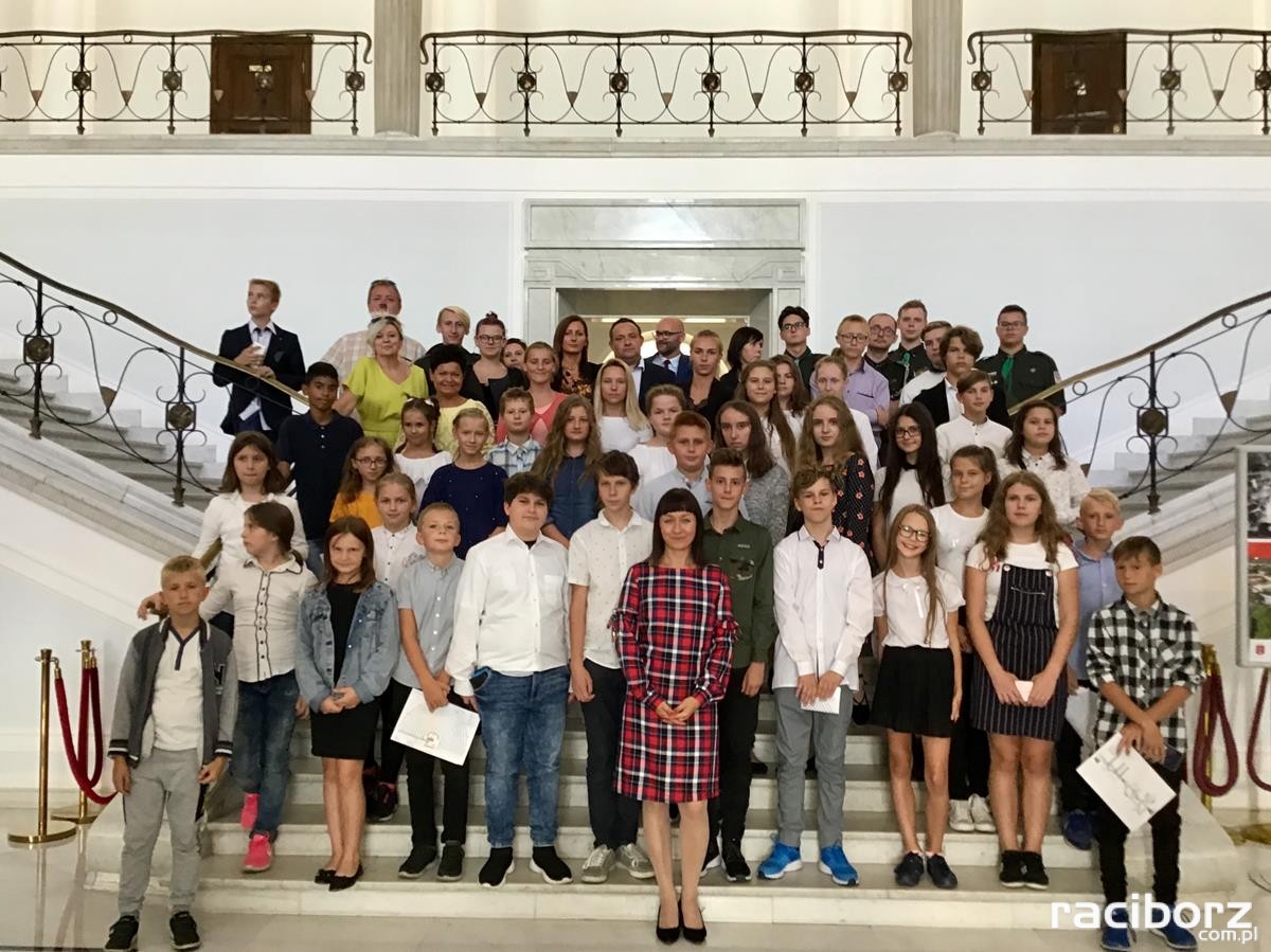 mlodziez wizyta w sejmie (1)