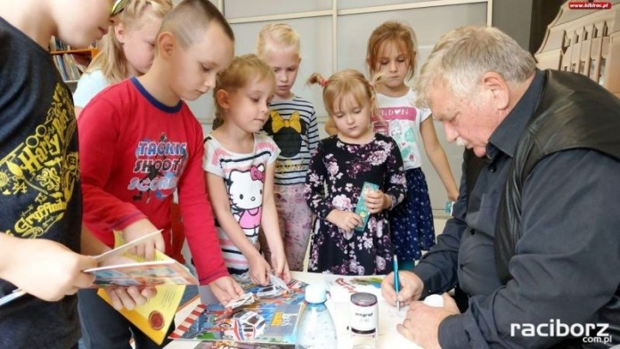 Wiesław Drabik gościem raciborskiej biblioteki