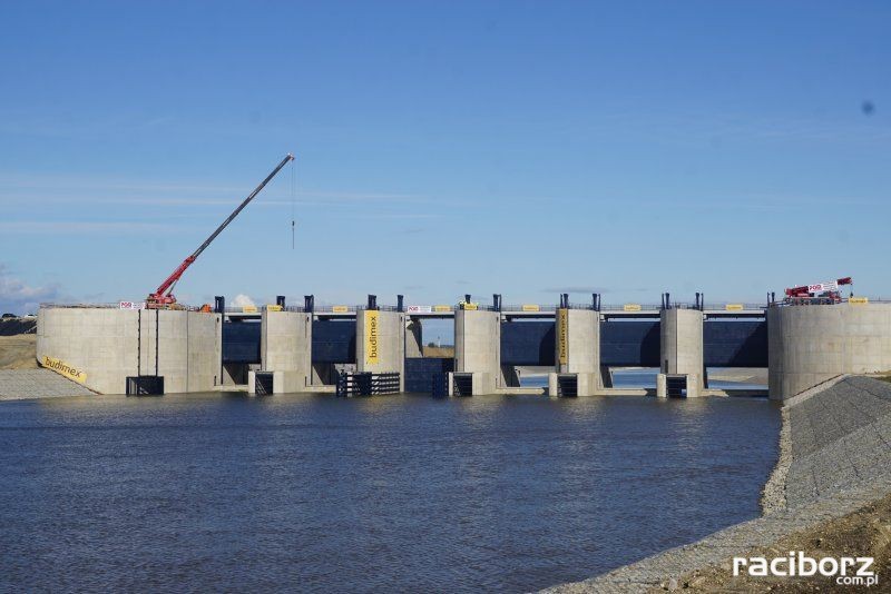 Historyczny moment przepięcia wód rzeki Odry