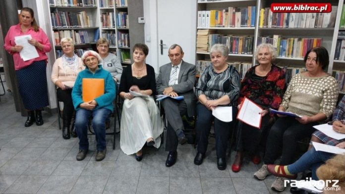 Jesienny koncert w Klubie Przyjaciół Biblioteki na Ostrogu