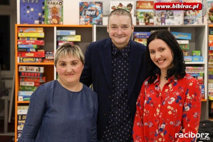 Spotkanie z Człowiekiem Motylem w raciborskiej bibliotece