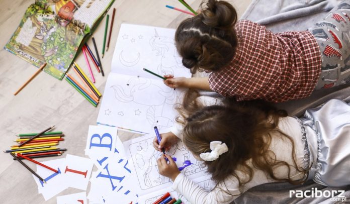 odzice nadal będą mogli korzystać z zasiłku opiekuńczego