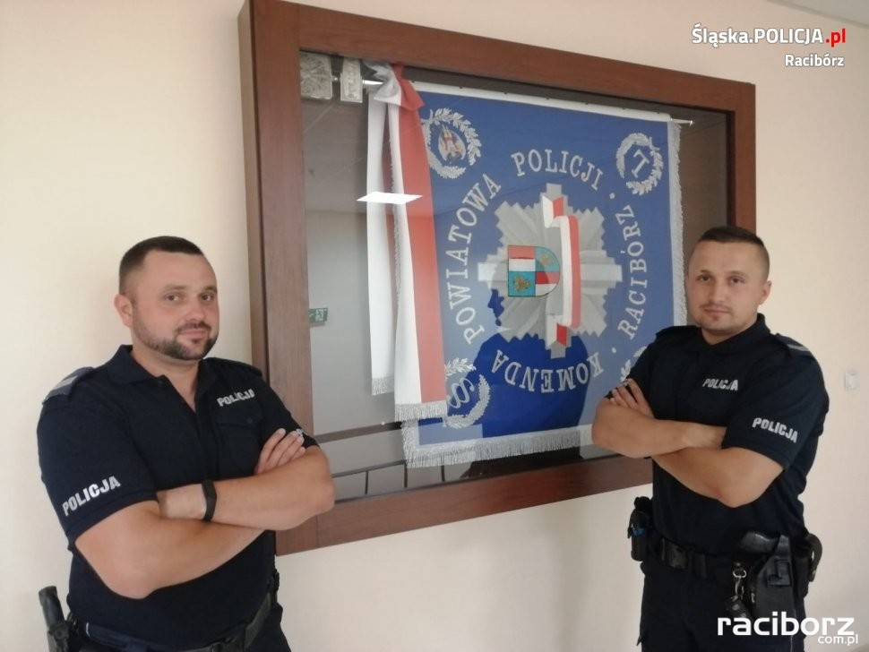 policjanci