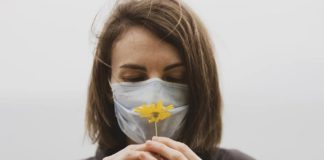 koronawirus maseczka