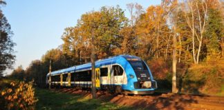 koleje slaskie pociag