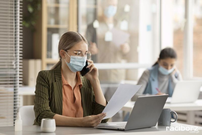 koronawirus praca