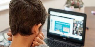 szkola komputer uczen koronawirus