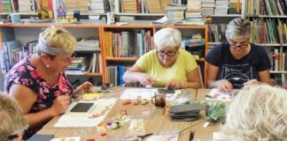 Kreatywne warsztaty w bibliotece w Markowicach