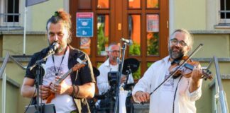 letni teatr na schodach