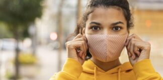 koronawirus maseczka