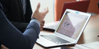 praca biznes komputer