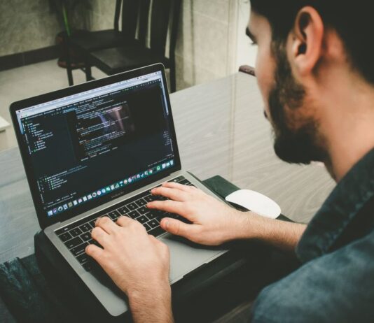 komputer praca programista