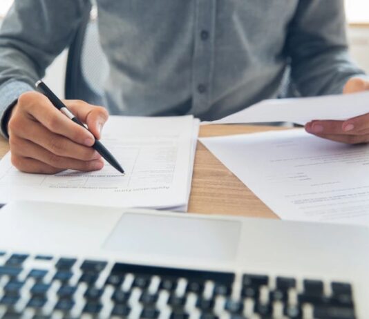 Rząd rozszerza zasadę „milczącej zgody”