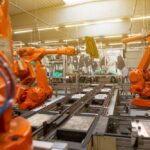 gospodarka fabryka zaklad automatyzacja roboty technologie