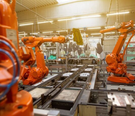 gospodarka fabryka zaklad automatyzacja roboty technologie